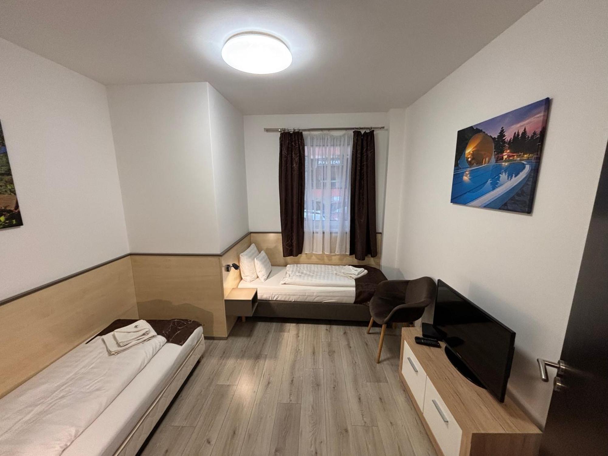 Pizza Tabor Apartman Miskolc Bagian luar foto