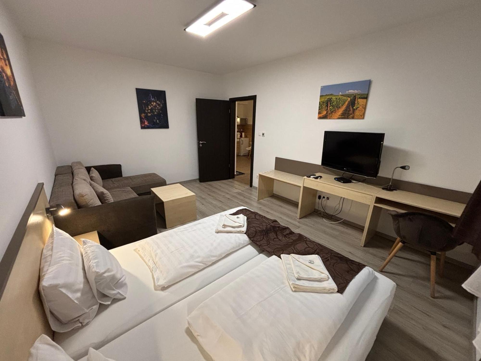 Pizza Tabor Apartman Miskolc Bagian luar foto