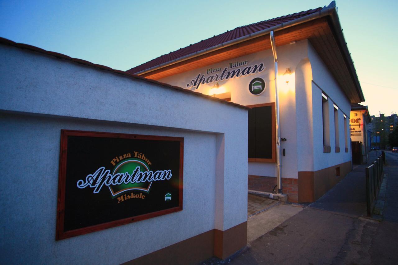 Pizza Tabor Apartman Miskolc Bagian luar foto