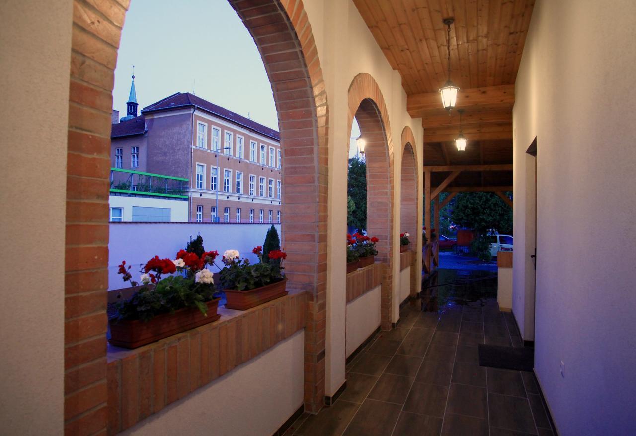 Pizza Tabor Apartman Miskolc Bagian luar foto