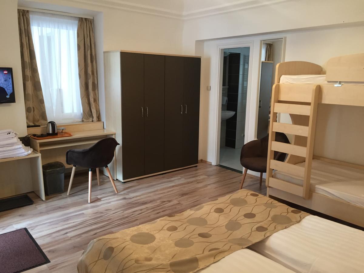 Pizza Tabor Apartman Miskolc Bagian luar foto